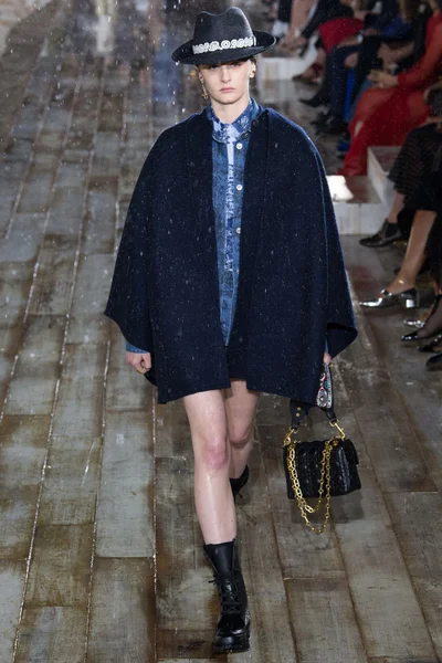 Look 34